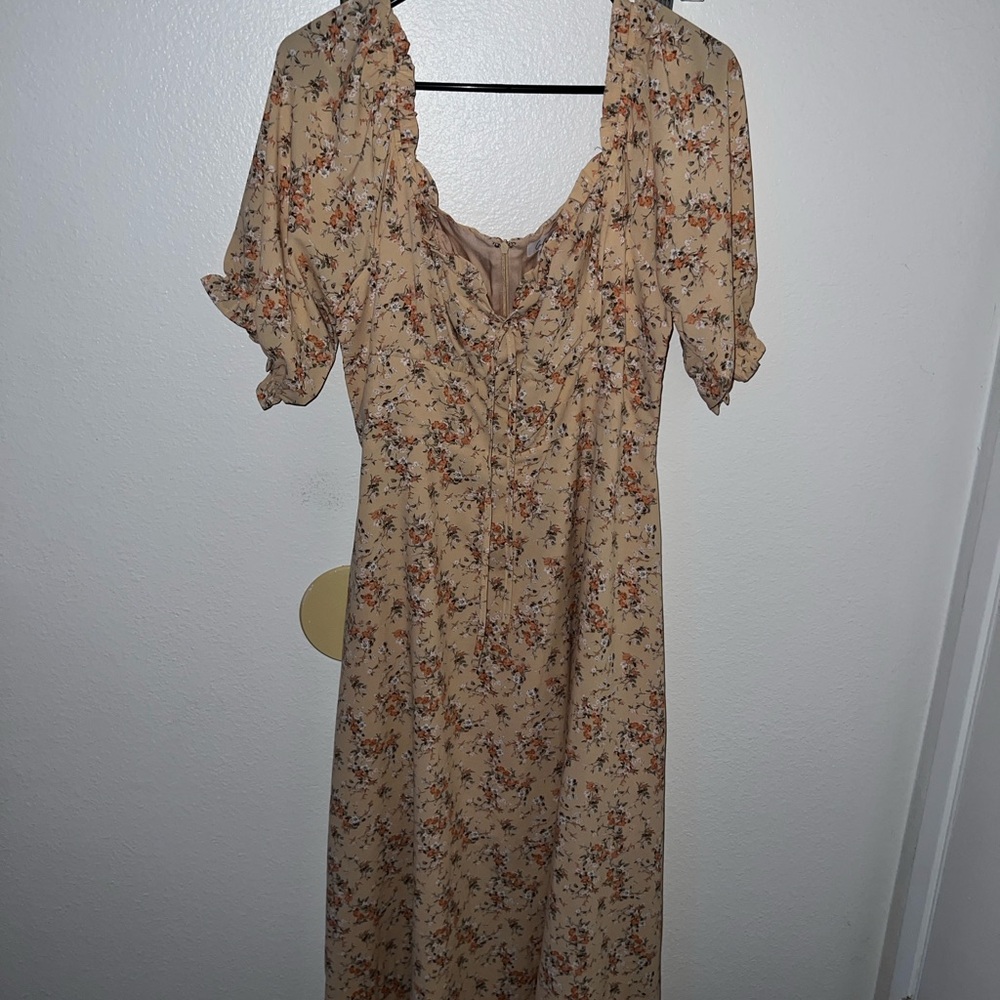 Elegant Floral Maxi Dress in Cream/Pink